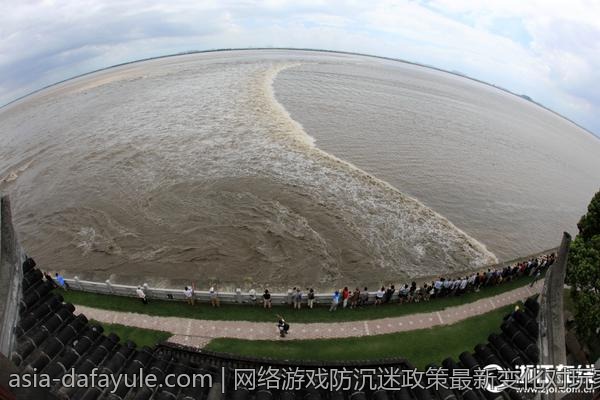 网络游戏防沉迷政策最新变化对玩家权益的影响分析